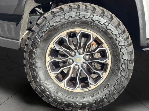 Used 2019 Chevrolet Colorado ZR2 image 11