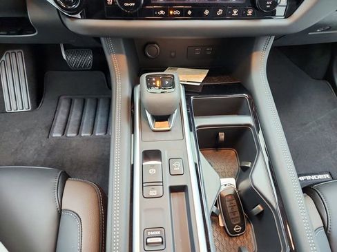 New 2026 Nissan Pathfinder Platinum image 27