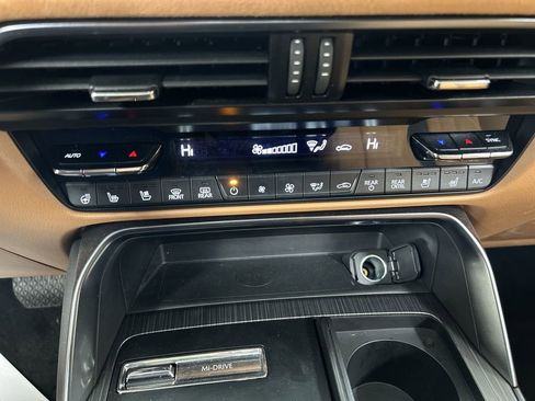 Certified 2025 MAZDA CX-70 3.3 Turbo S w/ Premium Plus image 16