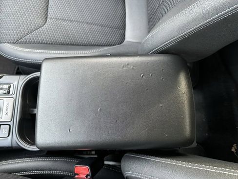 Used 2021 Subaru Forester Premium image 31