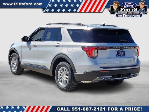 New 2026 Ford Explorer Active w/ Active Comfort Package image 2