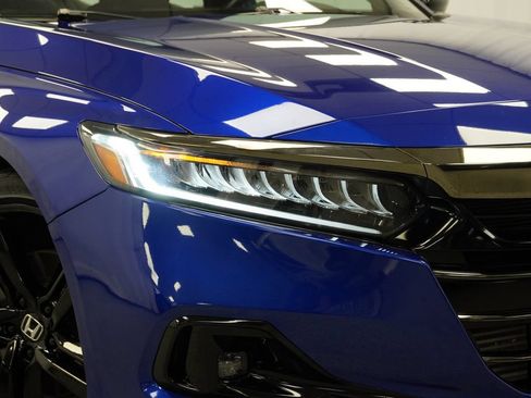 Used 2022 Honda Accord Sport image 8