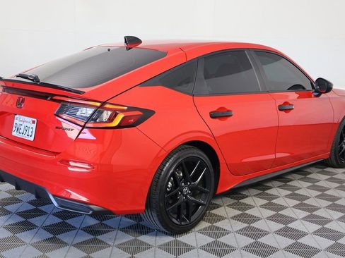 Used 2025 Honda Civic Sport image 4