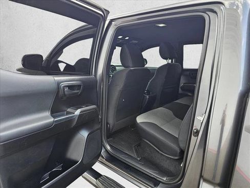 Used 2021 Toyota Tacoma TRD Off-Road AWD/4WD image 13