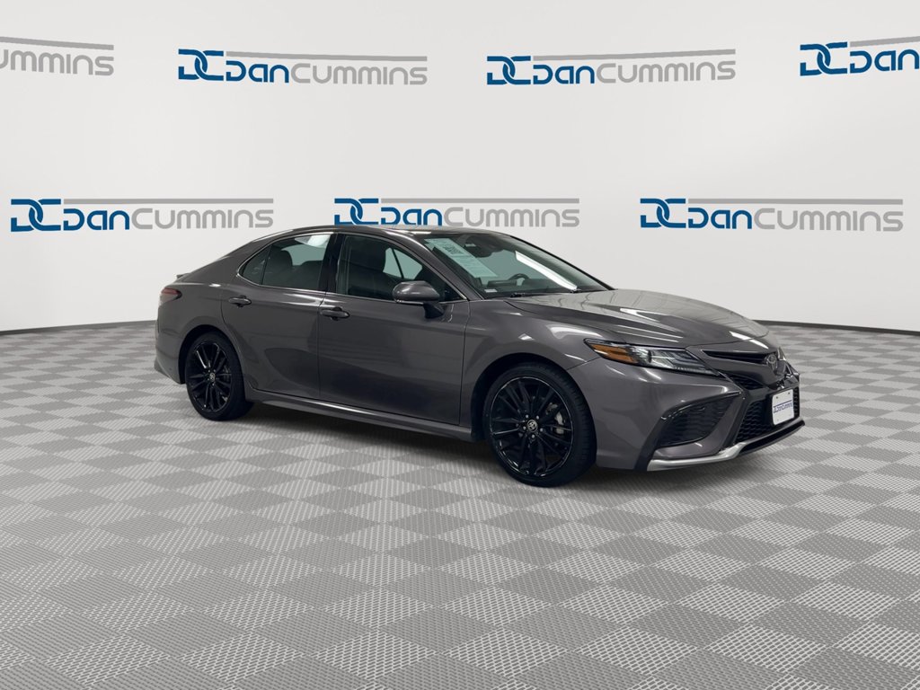 Used 2024 Toyota Camry XSE FWD image 2