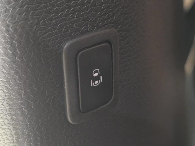 Used 2025 Volkswagen ID. Buzz Pro S RWD image 14