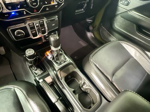 Used 2023 Jeep Wrangler Unlimited Sahara w/ Cold Weather Group image 26