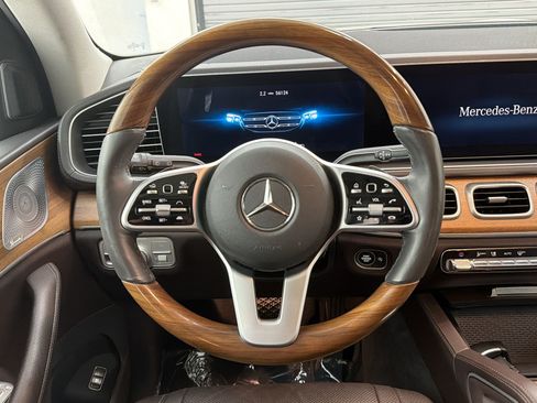 Used 2020 Mercedes-Benz GLS 450 4MATIC image 11