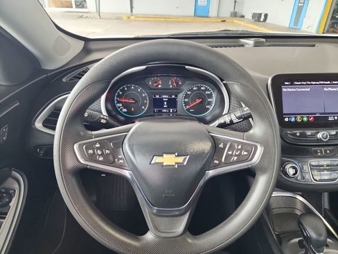 Used 2024 Chevrolet Malibu LT FWD image 19
