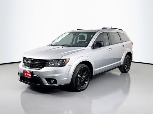 Used 2019 Dodge Journey SE w/ Connectivity Group image 1