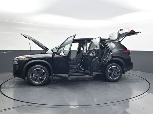 Certified 2026 Nissan Rogue SV FWD image 48