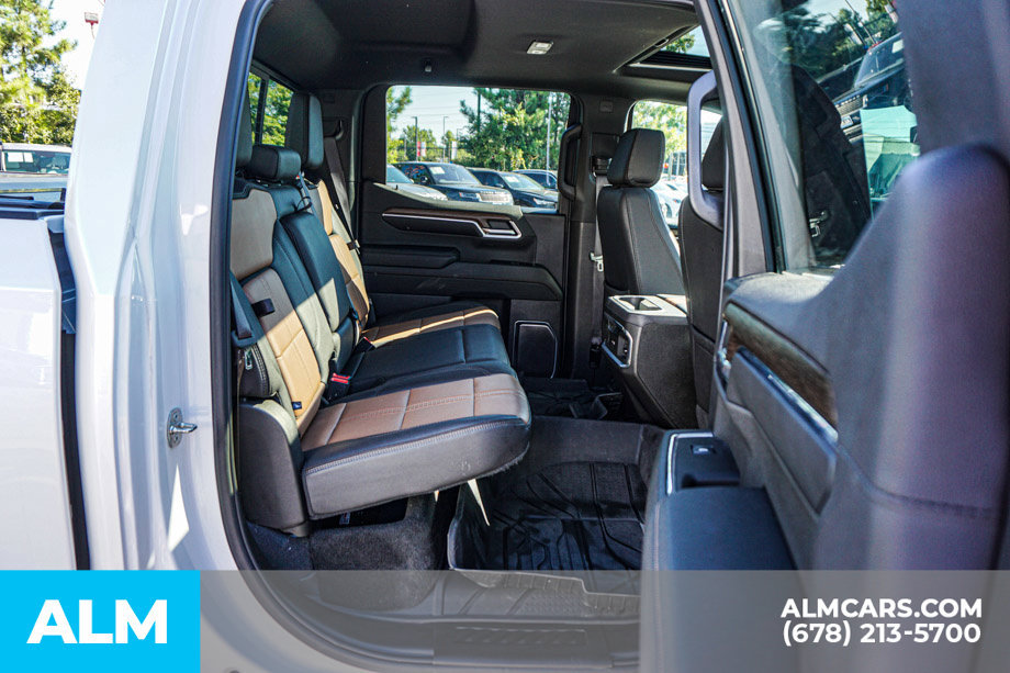 Used 2024 Chevrolet Silverado 1500 High Country w/ High Country Premium Package AWD/4WD image 22