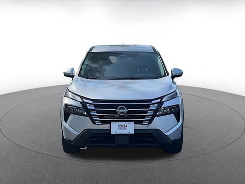 Used 2025 Nissan Rogue SV image 4