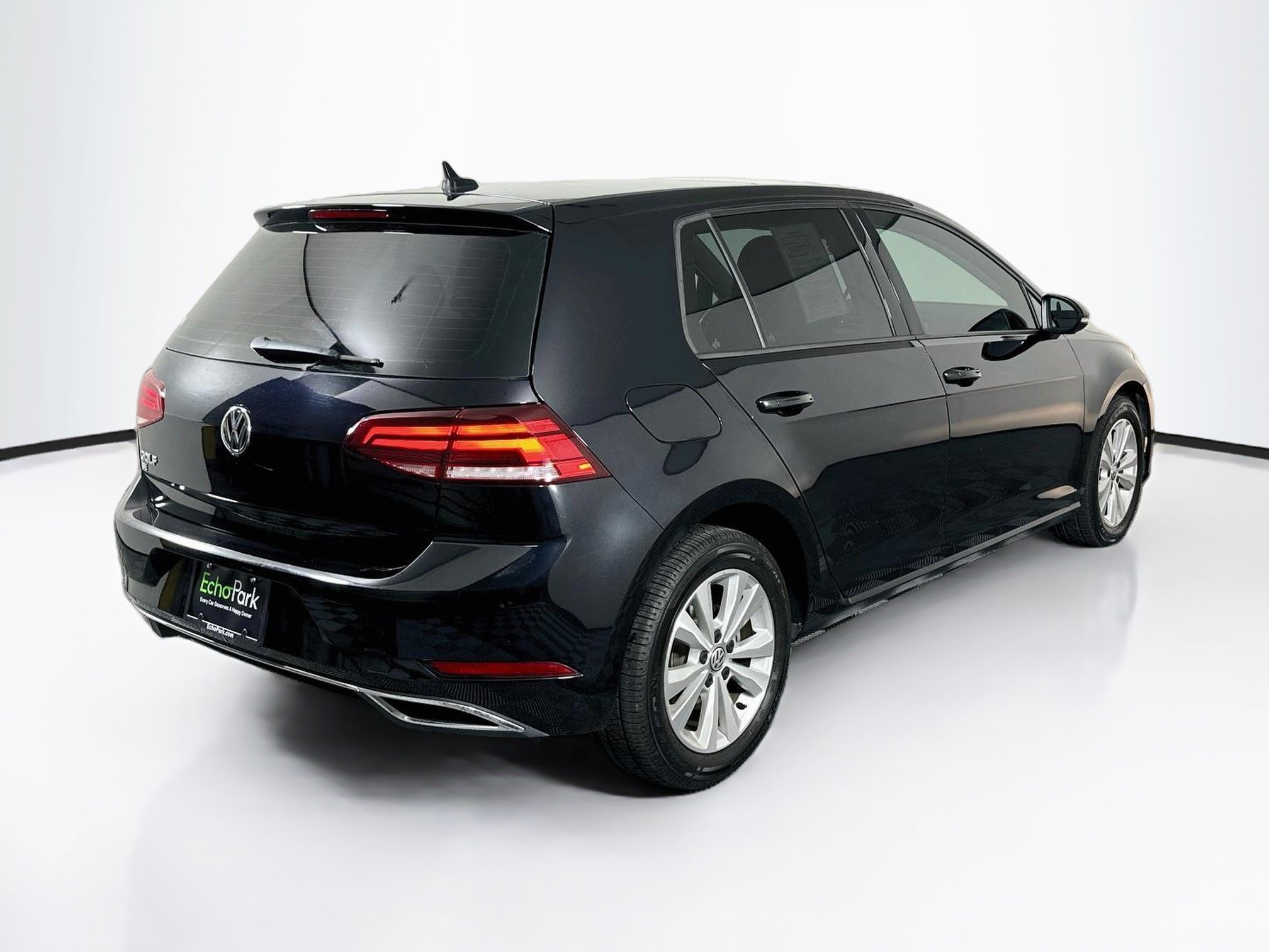 Used 2019 Volkswagen Golf SE FWD image 9