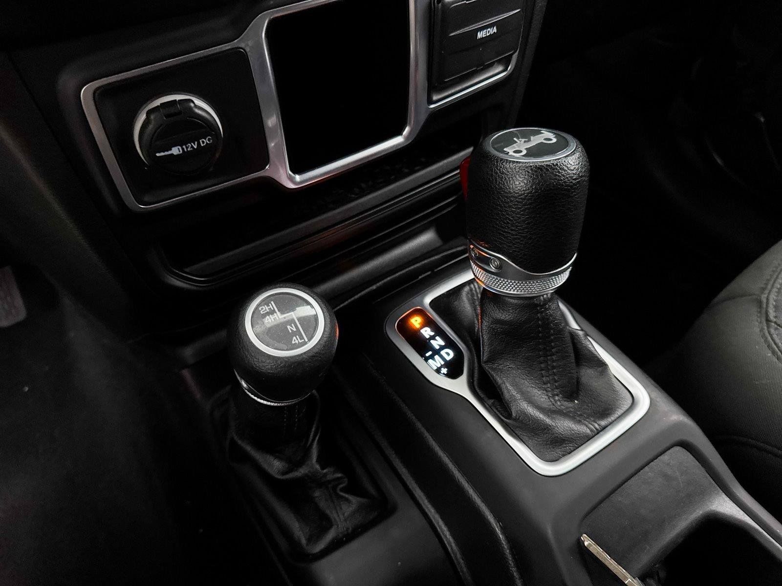 Used 2018 Jeep Wrangler Unlimited Sport AWD/4WD image 18