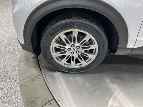 New 2026 Ford Explorer Active w/ Active Comfort Package image 32