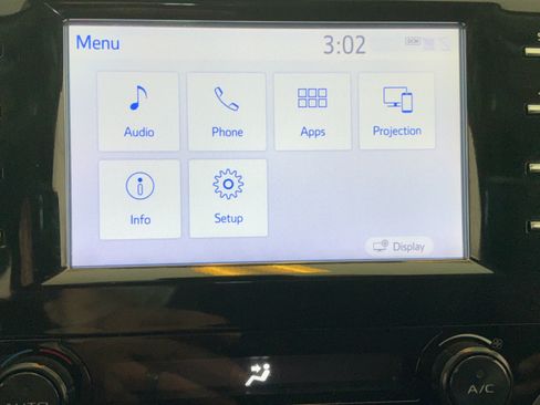 Used 2019 Toyota Camry SE FWD image 11