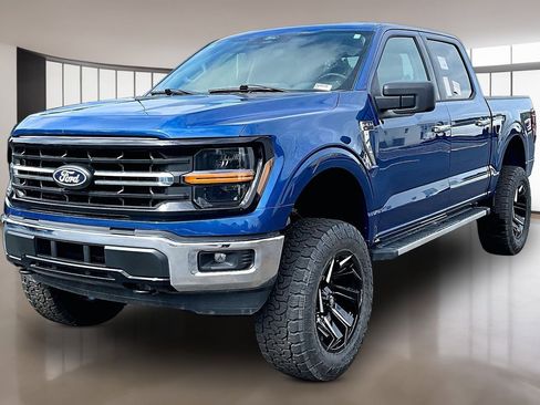 Used 2025 Ford F150 XLT w/ Equipment Group 301A Standard AWD/4WD image 3
