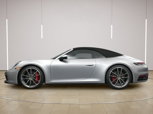 Certified 2024 Porsche 911 Carrera S RWD image 32