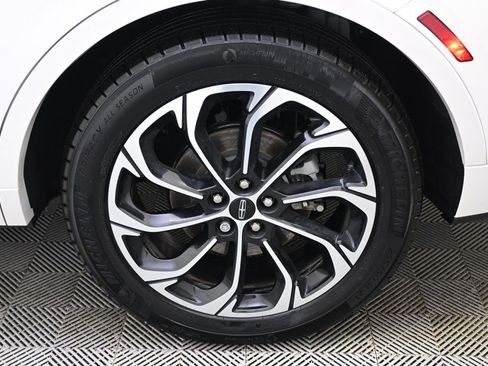 New 2025 Lincoln Nautilus Reserve image 20