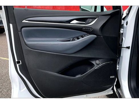 Used 2022 Buick Enclave Premium image 19