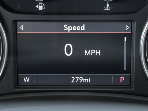 Used 2023 Buick Enclave Essence w/ LPO, Touring Package image 27