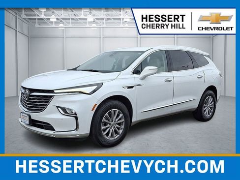 Certified 2023 Buick Enclave Essence FWD image 1