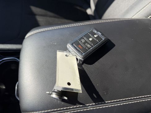 Used 2023 Jeep Grand Cherokee L Laredo w/ Luxury Tech Group I image 22