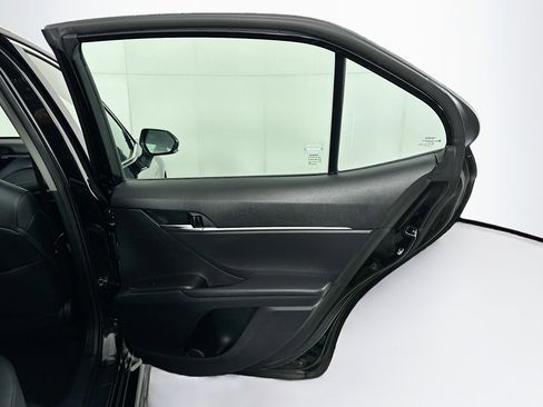 Used 2024 Toyota Camry SE image 28