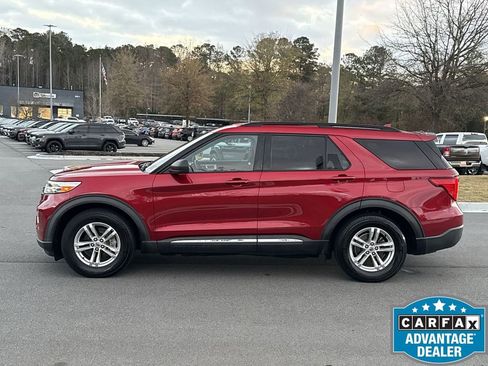 Used 2020 Ford Explorer XLT w/ Equipment Group 202A image 2
