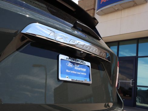 Certified 2023 Ford Explorer XLT RWD image 19