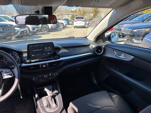 Used 2023 Kia Forte LXS image 31