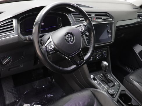 Used 2019 Volkswagen Tiguan SEL Premium image 6