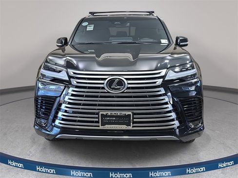 Certified 2025 Lexus LX 600 4WD w/ Luxury Package image 3