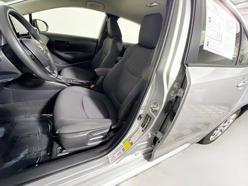 Used 2022 Toyota Corolla LE image 15