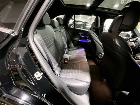 Used 2023 Mercedes-Benz GLC 300 4MATIC w/ AMG Line image 20