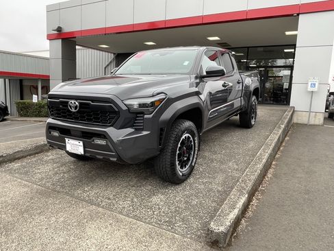 Used 2024 Toyota Tacoma TRD Off-Road AWD/4WD image 3