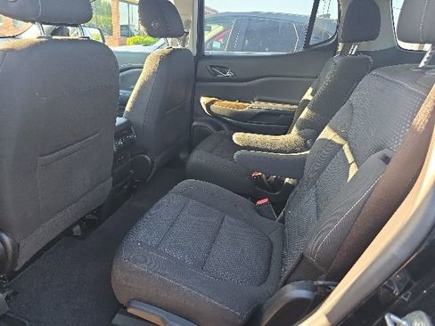 Used 2021 GMC Acadia SLE FWD image 7