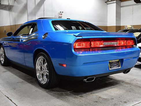 Used 2009 Dodge Challenger R/T RWD image 11