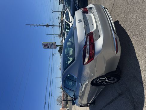 Used 2016 Honda Accord LX image 8