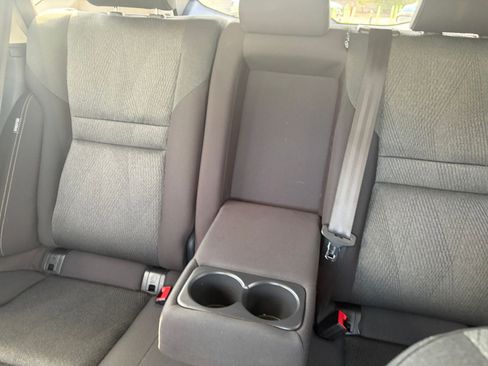 Used 2025 Nissan Rogue SV FWD image 40