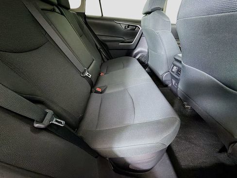 Used 2021 Toyota RAV4 LE AWD/4WD image 21