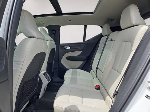 New 2026 Volvo XC40 B5 Plus w/ Protection Package Premier AWD/4WD image 15
