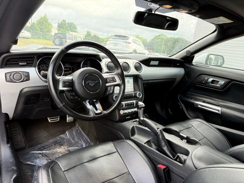 Used 2017 Ford Mustang Premium RWD image 22