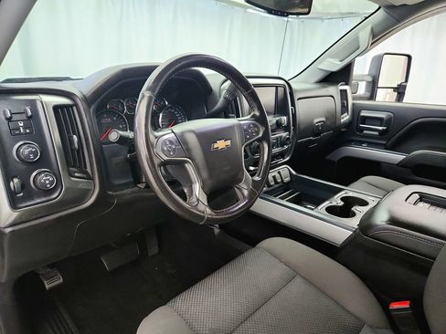 Used 2018 Chevrolet Silverado 1500 LT w/ True North Edition AWD/4WD image 10