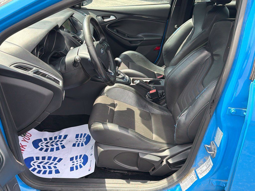 Used 2017 Ford Focus RS AWD/4WD image 12