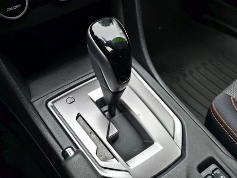 Used 2023 Subaru Crosstrek 2.0i Premium image 33