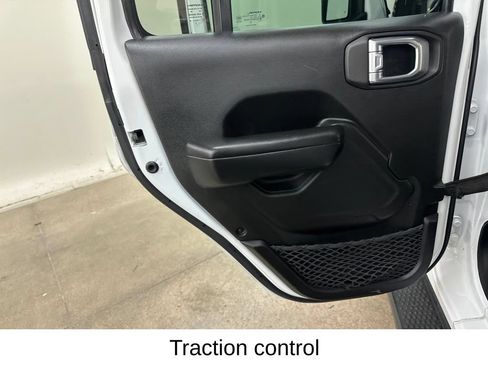 Used 2024 Jeep Wrangler Unlimited Sport AWD/4WD image 30