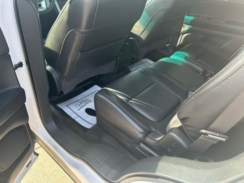 Used 2014 Ford Explorer XLT w/ Equipment Group 202A image 9