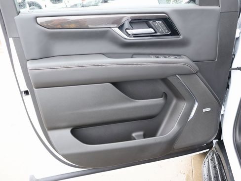 New 2026 GMC Yukon XL Elevation w/ Elevation Premium Package image 12